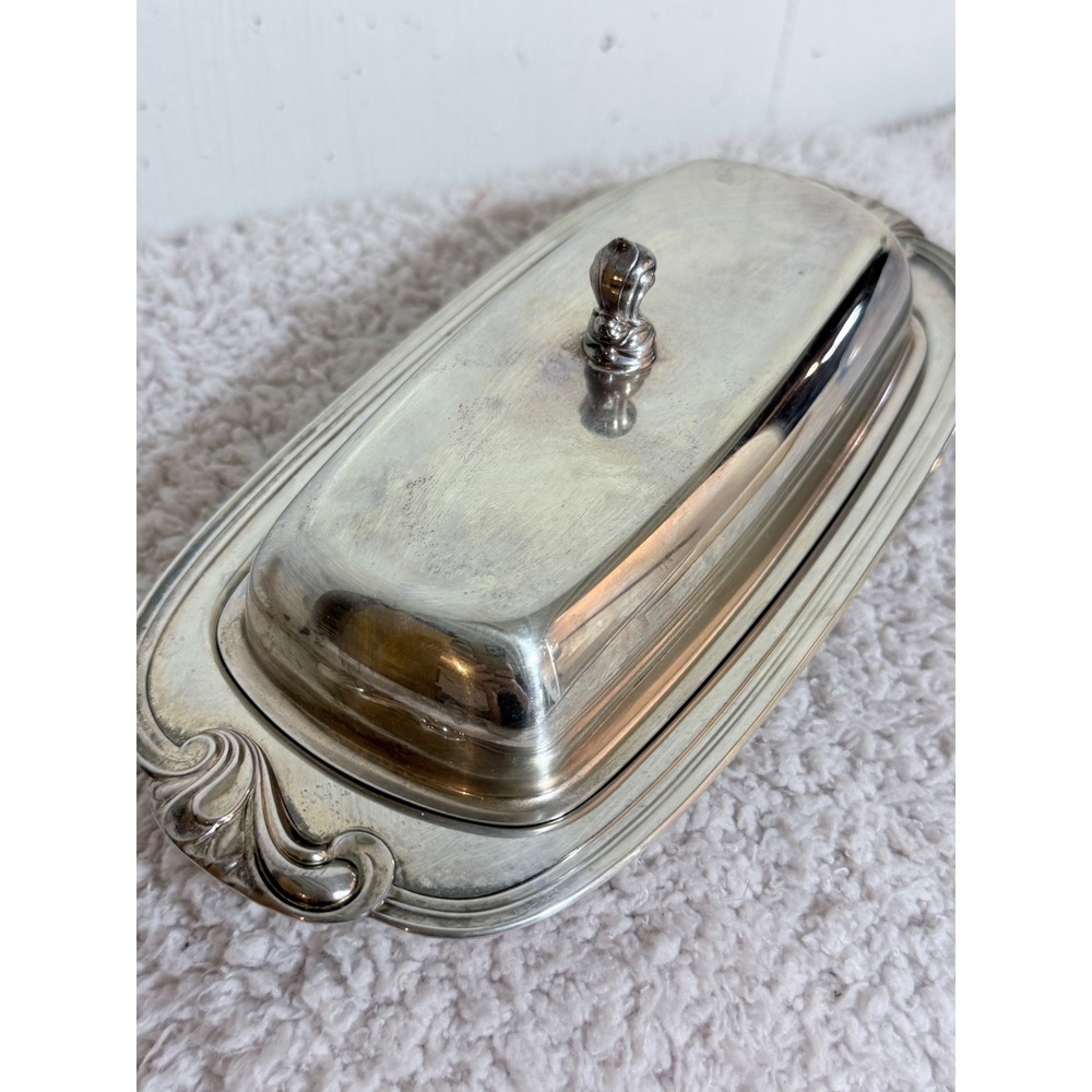 Wm A Rogers Oneida Silver Plated Butter Dish with Glass Insert Vintage Tableware